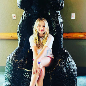 Meet your Posher, Anna parker